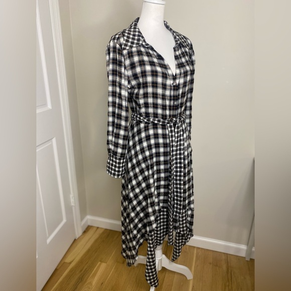 Alice + Olivia Cellie Handkerchief Midi Dress in Shaw Plaid Size SP - Picture 5 of 11